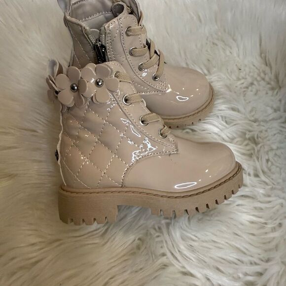 Jessica Simpson Kids Boots in Black and Cream - Picture 4 of 6